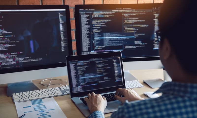 数据科学选型：R与Python如何赋能丰台区网站建设？